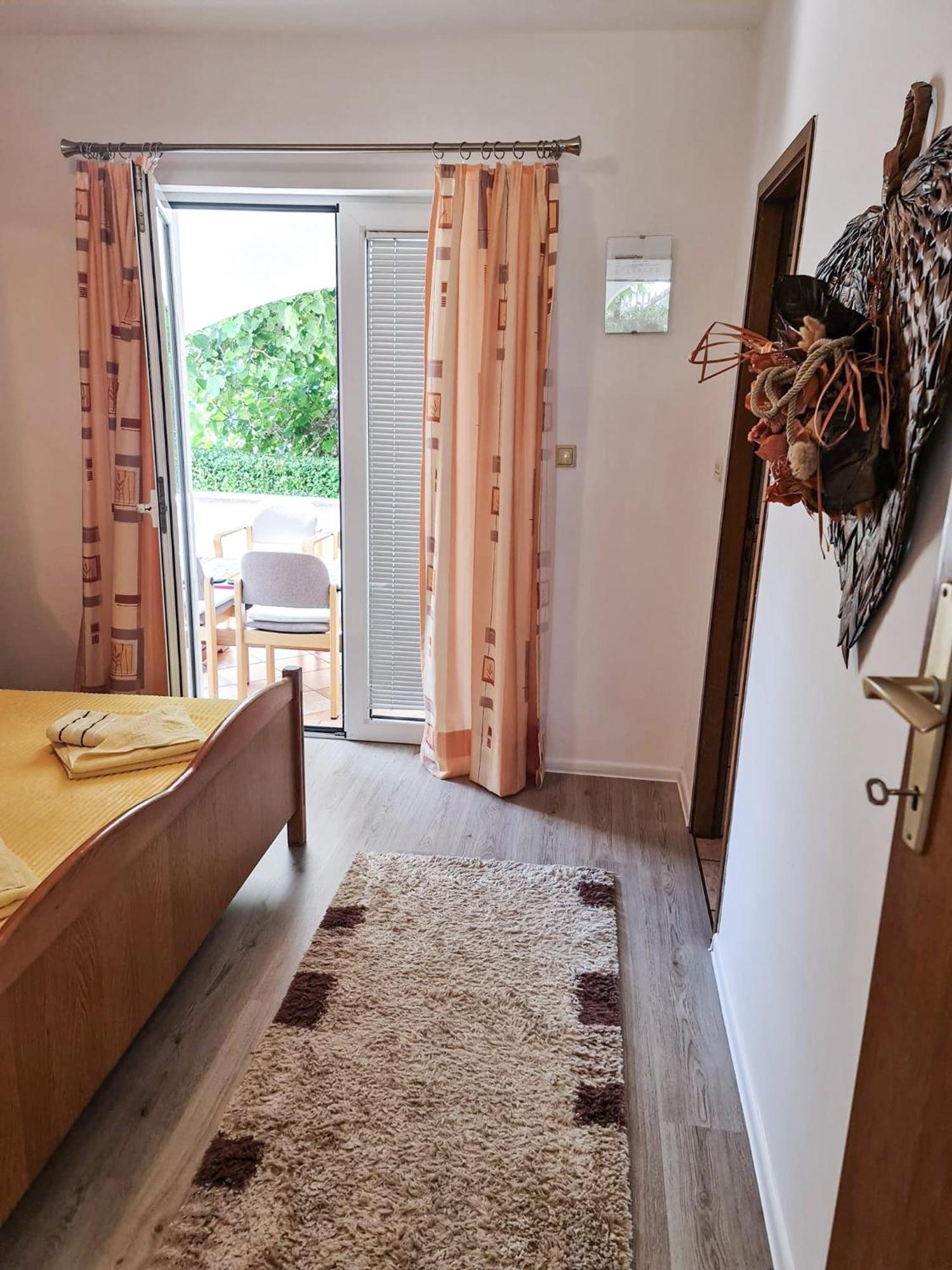 Apartments Benkovic Baška Eksteriør bilde